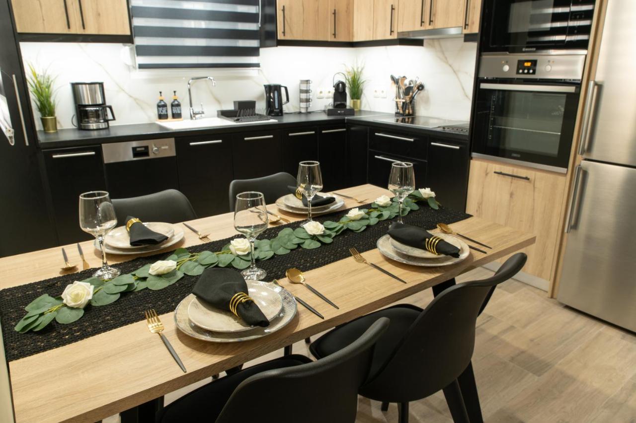 Stylishly Decorated House - Free Private Parking! Apartment Heraklion  Exterior photo