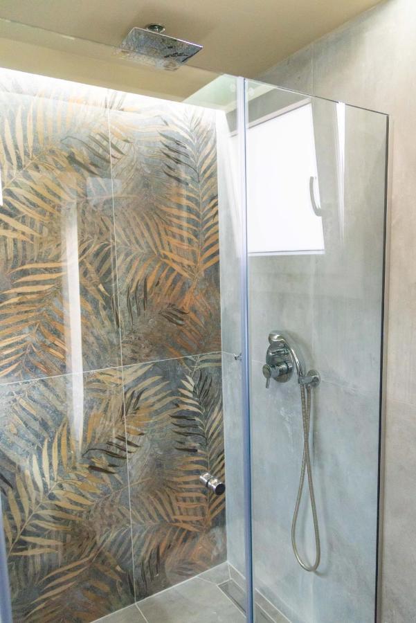 Stylishly Decorated House - Free Private Parking! Apartment Heraklion  Exterior photo